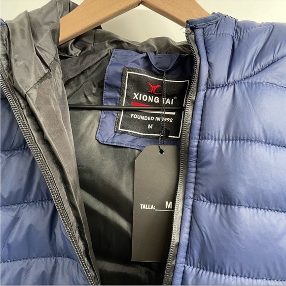 XIONG TAI Men's Puffer Jacket with Hood - Picture 2 of 3